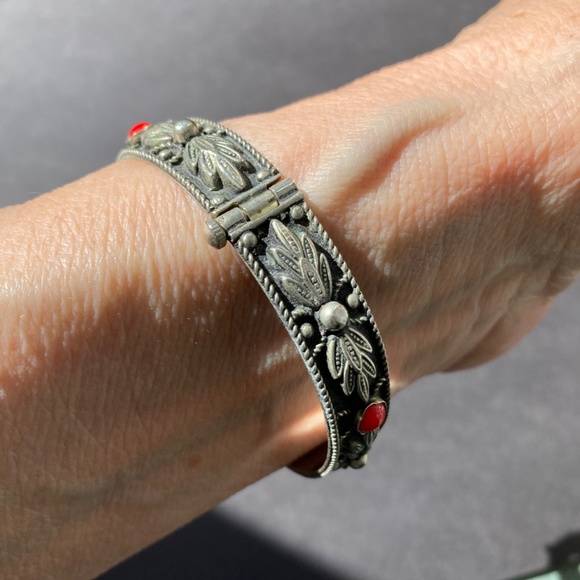 Italian alpaca silver and red stone bracelet. - Picture 6 of 10